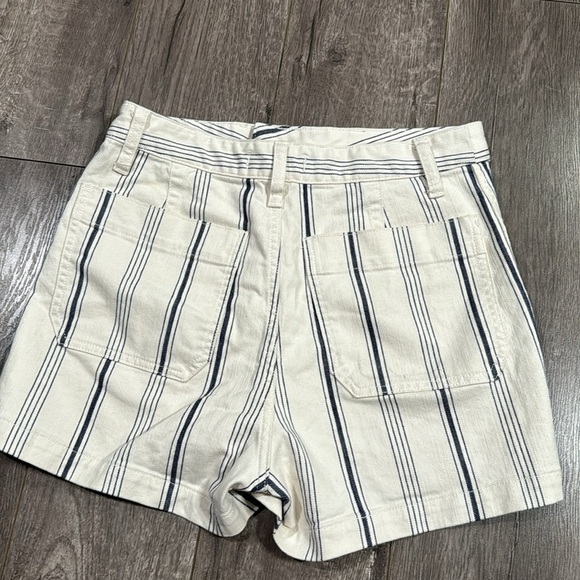 Madewell Emmett Shorts in Stripe 27 - Picture 9 of 9